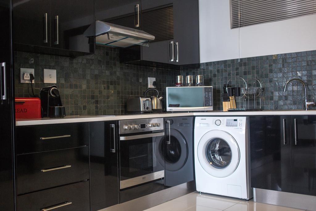 Apartment 64 At 77 On Independence Ave Windhoek Luaran gambar